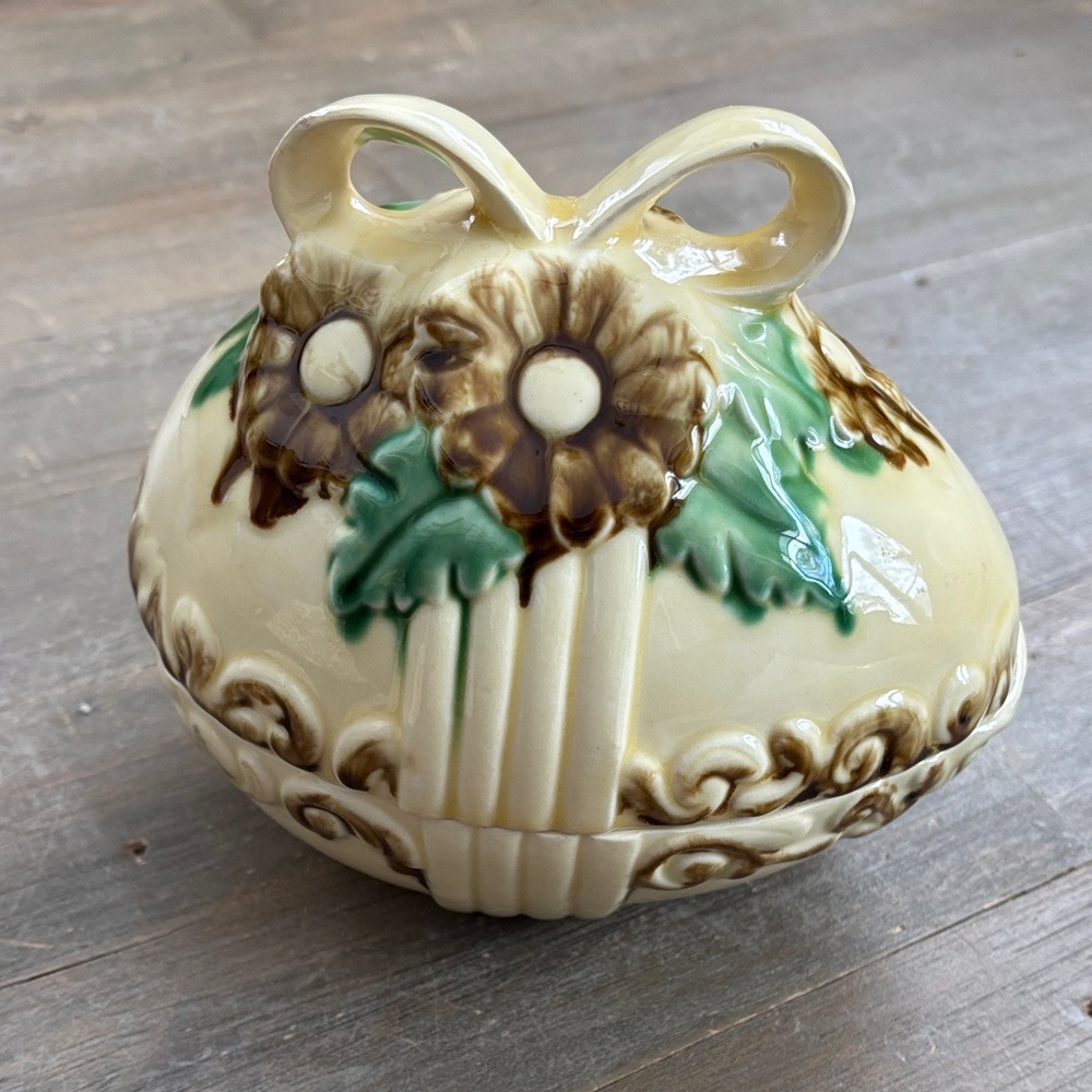 Vintage Easter egg ceramic lidded trinket dish